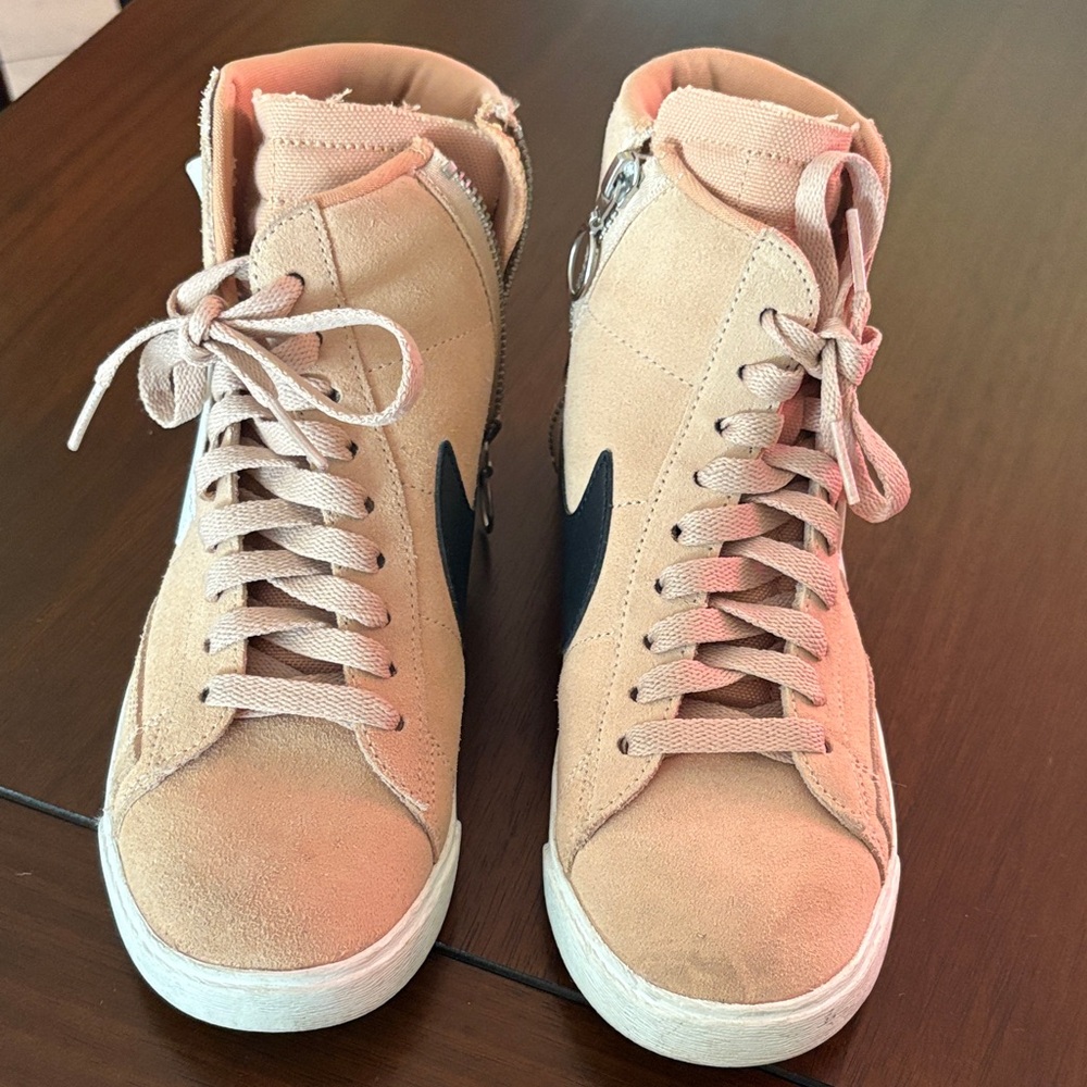 Nike Women's Tan and Black High-Top Sneakers